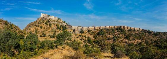 panorama di kumbhalgrh forte. Rajasthan, India foto