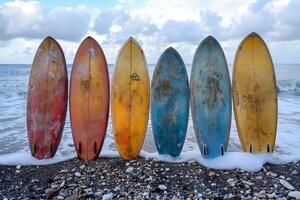 ai generato un' impostato di cenare tavole su il sfondo di il mare. attivo tempo libero foto