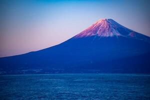 un' tramonto di Monte Fuji vicino suruga costa nel shizuoka foto