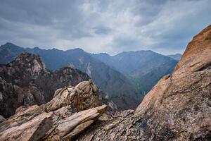 rocce e pietre nel seoraksan nazionale parco, Sud Corea foto