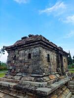 drammatico e dinamico Alba a arjuna tempio di dieng-centrale Giava foto