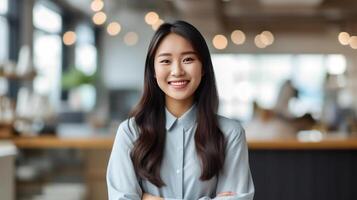 ai generato contento giovane asiatico donna d'affari nel il ufficio sfondo. foto
