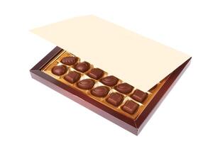 cioccolatini caramelle su bianca foto