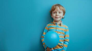 ai generato poco ragazzo abbracciare blu Palloncino su pastello blu sfondo foto