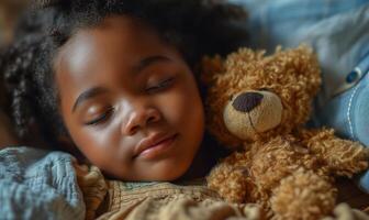 ai generato addormentato bambino abbracciare un' orsacchiotto orso, tranquillo, calmo viso, nel un' caldo interno ambientazione. foto