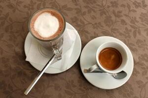 un' tazza di caldo aromatico caffè. illustrazione . foto