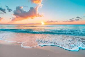 foto bellissimo tramonto su il spiaggia foto come un' sfondo