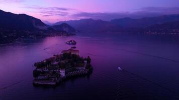 Lago maggiore fuco Visualizza di il isola bella. borromeo isole Isola bella e Isola dei pescatori. Italia, stresa 5.01.2024 foto