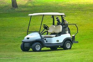 golf cart su un campo da golf foto