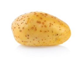 patate su sfondo bianco foto