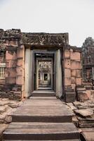 phimai pietra castello antico a storico parco, phimai quartiere, nakhon ratchasima foto