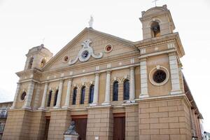 san jose de pacora Chiesa a il centrale piazza di il piccolo cittadina di pacora nel Colombia foto