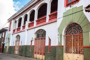 bellissimo strade a il storico centro di il eredità cittadina di salamina collocato a il caldas Dipartimento nel Colombia. foto