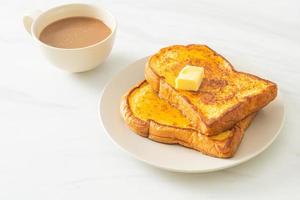 french toast con burro e miele foto