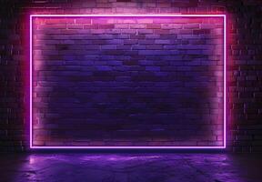 ai generato un' neon telaio raggiante con viola rosa leggero su buio mattone parete sfondo, la creazione di un vuoto spazio per testo o Prodotto Schermo. il telaio è un' rettangolo forma per pubblicità e bandiera foto