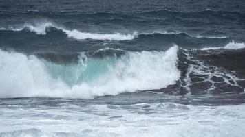 onde tlantiche nelle isole canarie foto