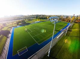 vista aerea del campo di calcio all'aperto foto