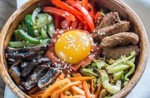 ciotola di bibimbap foto