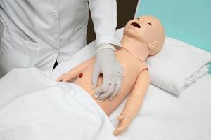 a grandezza naturale gomma da cancellare bambole per formazione assistenza infermieristica personale e medico trattamenti foto