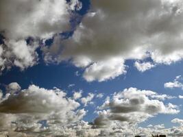 estate nuvole nel il cielo sfondo foto