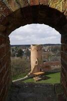 czersk, Polonia - marzo 24, 2024 - Visualizza a Torre attraverso il finestra - masovia duchi castello foto