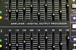 le manopole dell'amplificatore si chiudono foto