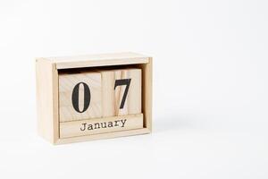 di legno calendario gennaio 07 su un' bianca sfondo foto