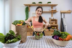 asiatico casalinga è preparazione semplice e facile giapponese stile insalata pasto per vegano e vegetariano cibo concetto dopo esercizio per ottenere abbastanza nutrizione foto