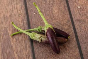 bambino biologico viola melanzana mucchio foto