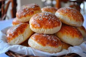 pao de queijo brasiliano formaggio pane nel il cucina tavolo professionale pubblicità cibo fotografia foto