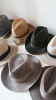 assortimento di elegante cappelli foto