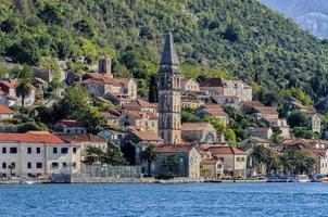 vista mare a perast, montenegro foto