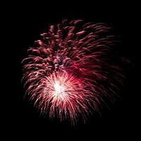 colorato celebrazione fuochi d'artificio isolato su nero cielo sfondo. foto