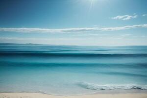 un' bellissimo blu oceano con onde e nuvole foto