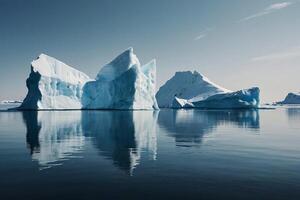 iceberg galleggiante nel il acqua a tramonto foto