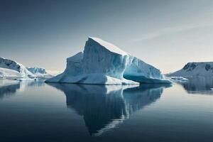 iceberg galleggiante nel il acqua a tramonto foto