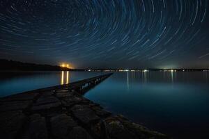 stella sentieri al di sopra di il acqua nel un' lago foto