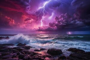 un' tempestoso notte cielo con fulmine e nuvole al di sopra di il oceano foto