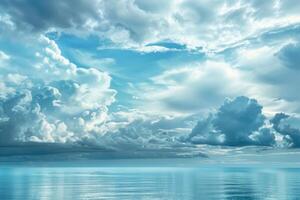 drammatico nube formazione al di sopra di calma oceano foto