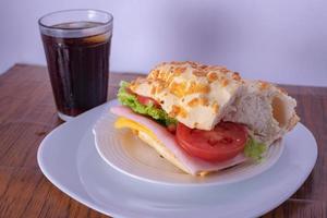 panino con insalata foto