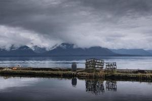 nasse per granchi sul molo, molle di tenakee, alaska foto