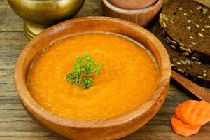 alimento dietetico per zuppa di carote foto