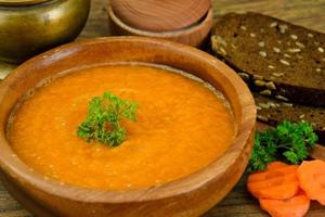 alimento dietetico per zuppa di carote foto