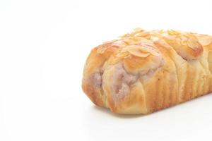 pane tostato taro su sfondo bianco foto