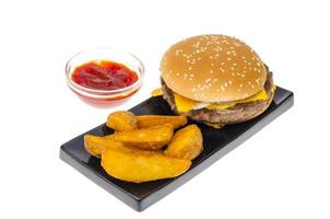 patate rustiche, hamburger, ketchup, fast food. foto