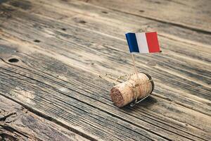 bottiglia sughero con francese bandiera foto