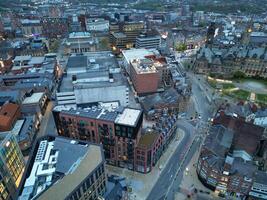 bellissimo aereo Visualizza di Sheffield città centro a appena dopo tramonto. Inghilterra unito regno. aprile 29, 2024 foto