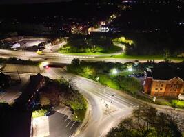 aereo notte Visualizza di illuminato Chesterfield città centro, Inghilterra unito regno. aprile 30, 2024 foto