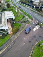 aereo Visualizza di centrale borehamwood Londra città di Inghilterra durante nuvoloso e piovoso giorno, Inghilterra UK. aprile 4°, 2024 foto