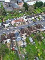 aereo Visualizza di centrale borehamwood Londra città di Inghilterra durante nuvoloso e piovoso giorno, Inghilterra UK. aprile 4°, 2024 foto